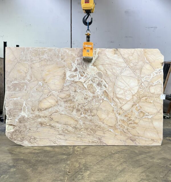 giallo calacatta marble